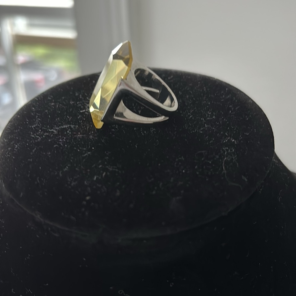 Faux ring - Picture 2 of 2